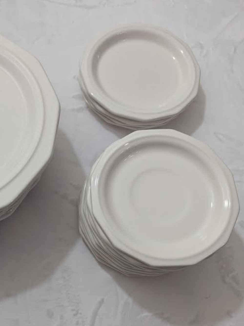 1970s PFALTZGRAFF Heritage Stoneware Plates